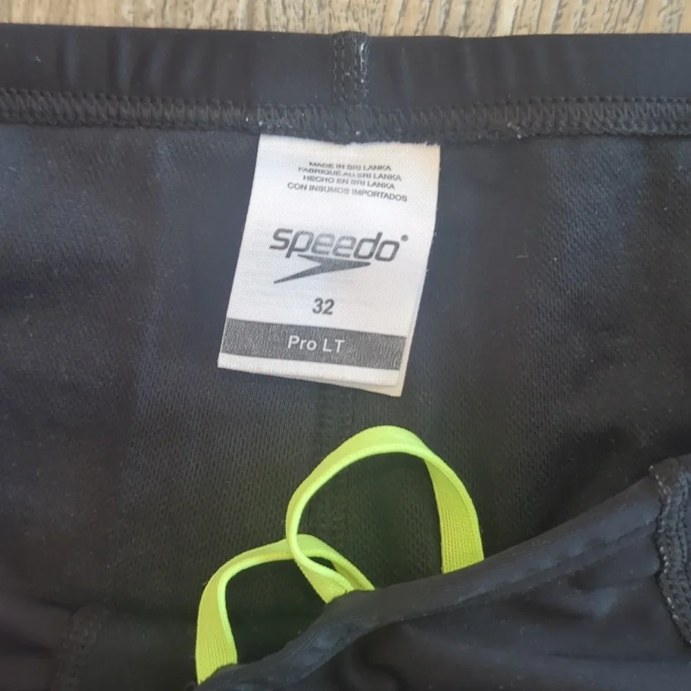 3/$25 SPEEDO Wave Wall Pro LT Black/Red swim jammers swim trunks sz 32